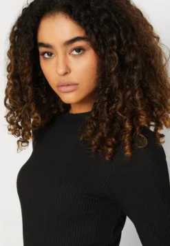 Even&Odd Circ Long Sleeves Midi High Slit Dress - Abito In Maglia - Black 5 Even&Odd Circ Long Sleeves Midi High Slit Dress - Abito In Maglia - Black -Even&Odd Negozio 9f0ddfc6476745e2bd79dbb108f22a3d scaled