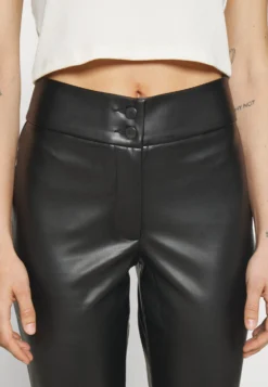 PantaloniBlack Donna Pantaloni EVF21A028-Q11 -Even&Odd Negozio 9f8917cb9eb34e928f7d2054740a4a5c scaled