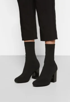 Even&Odd Stivaletti Con TaccoBlack Donna Stivaletti EV411N03E-Q12 -Even&Odd Negozio a26a1d8402b6426a9fee1caff941142d scaled