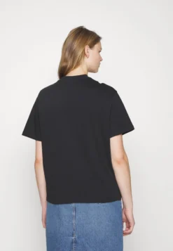 Even&Odd T-Shirt Con StampaBlack Donna T-shirt E Top EV421D26L-Q11 -Even&Odd Negozio a5cfc167df75435fb164412a4e03a7df scaled