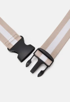 Even&Odd MarsupioBeige Donna Borse EV451H15J-B11 -Even&Odd Negozio a5ee7fb1ba80444fa7d7927383a98879 scaled