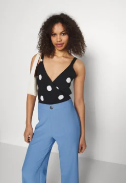 PantaloniLight Blue Donna Pantaloni EVI21A01S-K11 -Even&Odd Negozio a8ef4f569f294c34b995eac84b97f6b7 scaled