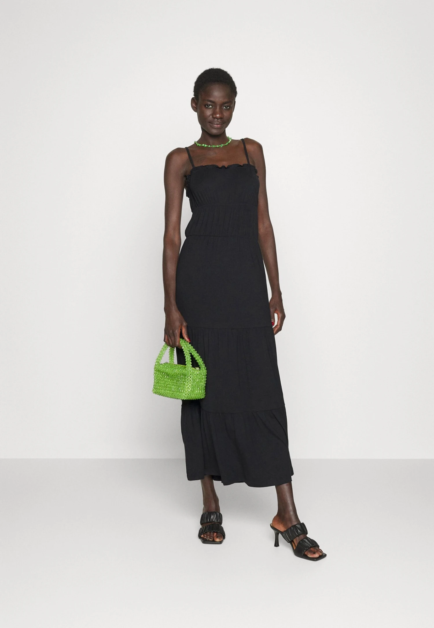 Dress With Tiered SkirtVestito Lungo802Black Donna Vestiti EVI21C01C-Q11 Dress With Tiered SkirtVestito Lungo802Black Donna Vestiti EVI21C01C-Q11 -Even&Odd Negozio ac4c0f4b44ff44a7996edc9c04c0dcb4 scaled