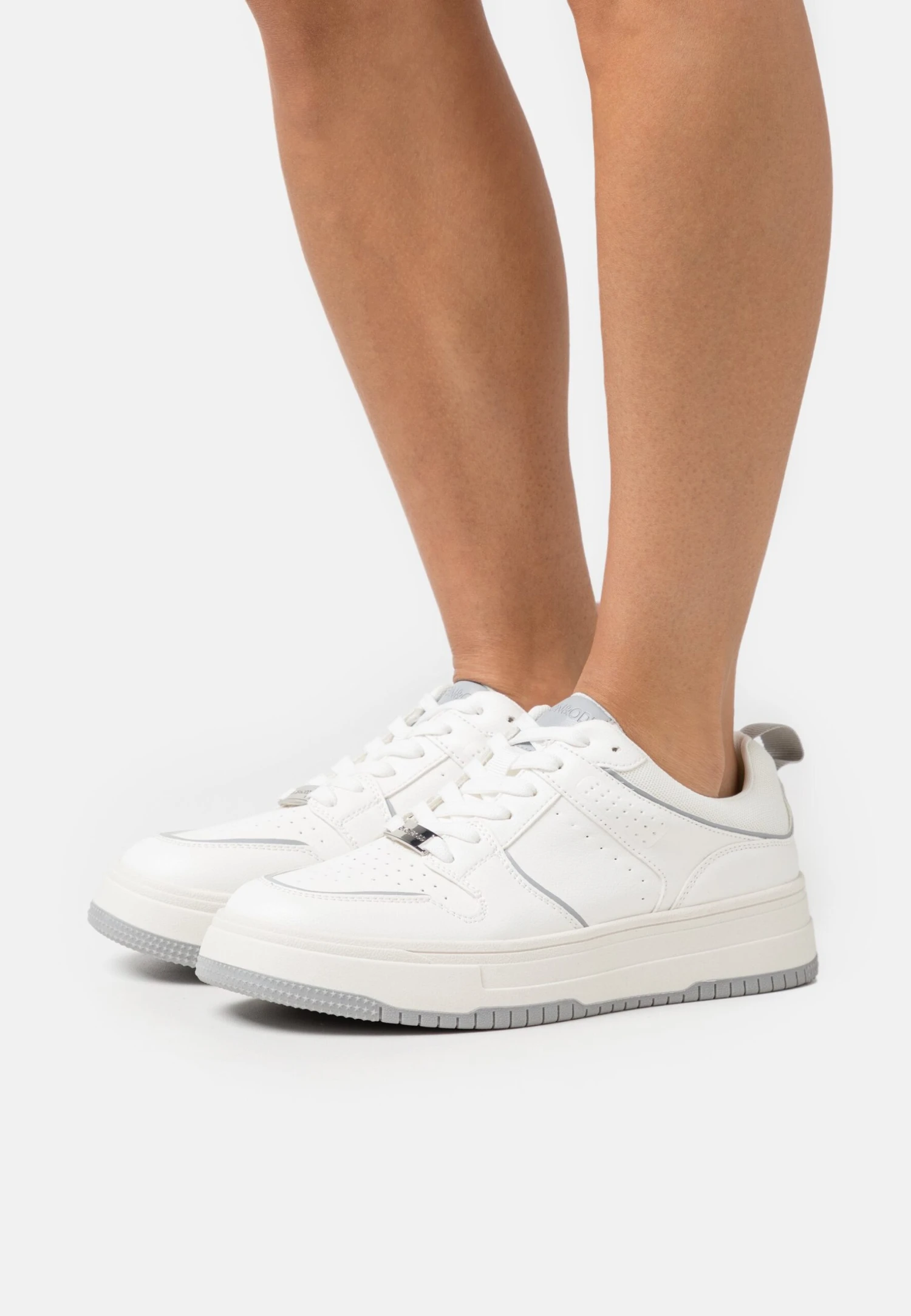 Sneakers Basse - White/Grey Even&Odd Sneakers Basse - White/Grey -Even&Odd Negozio b02b1b041820448e90c50294ab7f512a scaled