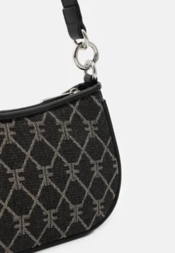 Even&Odd Borsa A Tracolla - 802 - Black -Even&Odd Negozio b076ea9117024eee86f040c16f3a0b3a scaled