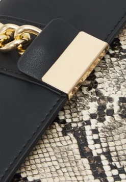 Even&Odd Borsa A ManoBlack Donna Borse EV451H153-Q11 6 Even&Odd Borsa A ManoBlack Donna Borse EV451H153-Q11 -Even&Odd Negozio b4405a6211704ab192cfb52297dacc97 scaled