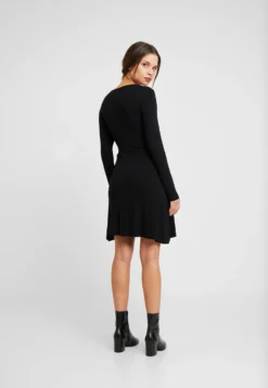 Vestito Di MaglinaBlack Donna Vestiti EVF21C01F-Q11 4 Vestito Di MaglinaBlack Donna Vestiti EVF21C01F-Q11 -Even&Odd Negozio b53941c966294738bdcce11991a09c8e scaled