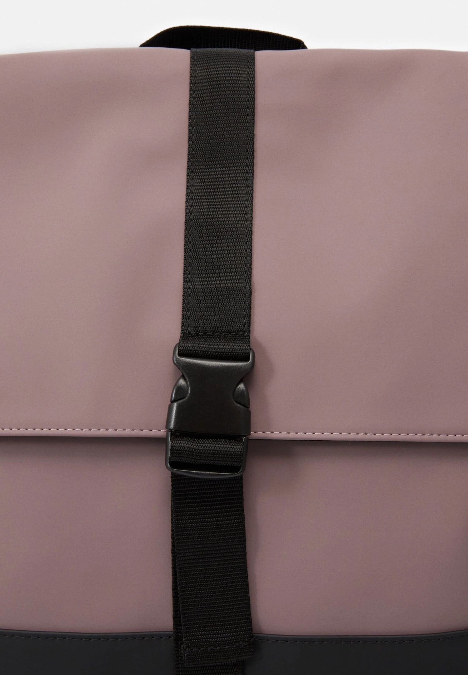 Zaino - 802 - Black Even&Odd Zaino - 802 - Black -Even&Odd Negozio b5e9642c41bb427a9856bd0790d7f1b2 scaled