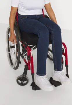 Even&Odd Jeans Slim FitBlue Denim Donna Jeans EV421N05X-K11 4 Even&Odd Jeans Slim FitBlue Denim Donna Jeans EV421N05X-K11 -Even&Odd Negozio bc1581279c994669aba586276cb6f32b scaled