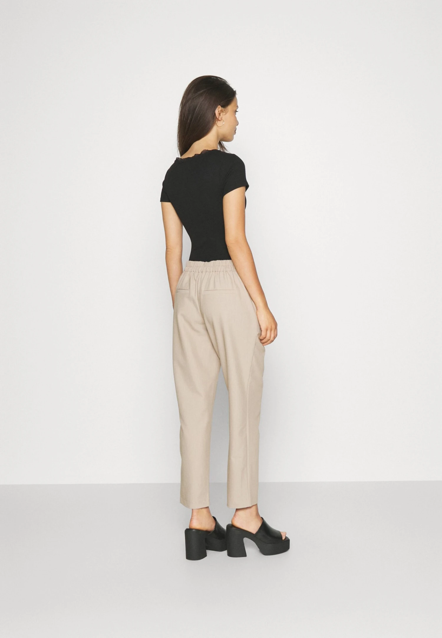 T-Shirt Con StampaBlack Donna T-shirt e top EVF21D051-Q11 T-Shirt Con StampaBlack Donna T-shirt E Top EVF21D051-Q11 -Even&Odd Negozio bf77833011c845289b7969f227c0cf14 scaled