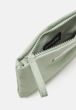 Even&Odd PortafoglioGreen Donna Portafogli E Portachiavi EV451F04J-M11 -Even&Odd Negozio c06795b2ceab4b07a67662e92723b398 scaled