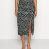 Midi Straight High SkirtGonna A TubinoBlack/White Donna Gonne EVI21B00I-Q11 -Even&Odd Negozio c4a3179ebeda4e7597453184e607f2ef scaled