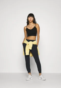 Even&Odd 2Er PackSlim Fit JoggersPantaloni SportiviBlack/ White Donna Pantaloni EV421A08U-Q11 3 Even&Odd 2Er PackSlim Fit JoggersPantaloni SportiviBlack/ White Donna Pantaloni EV421A08U-Q11 -Even&Odd Negozio c50e78ee9f484637874c34718deb123a scaled