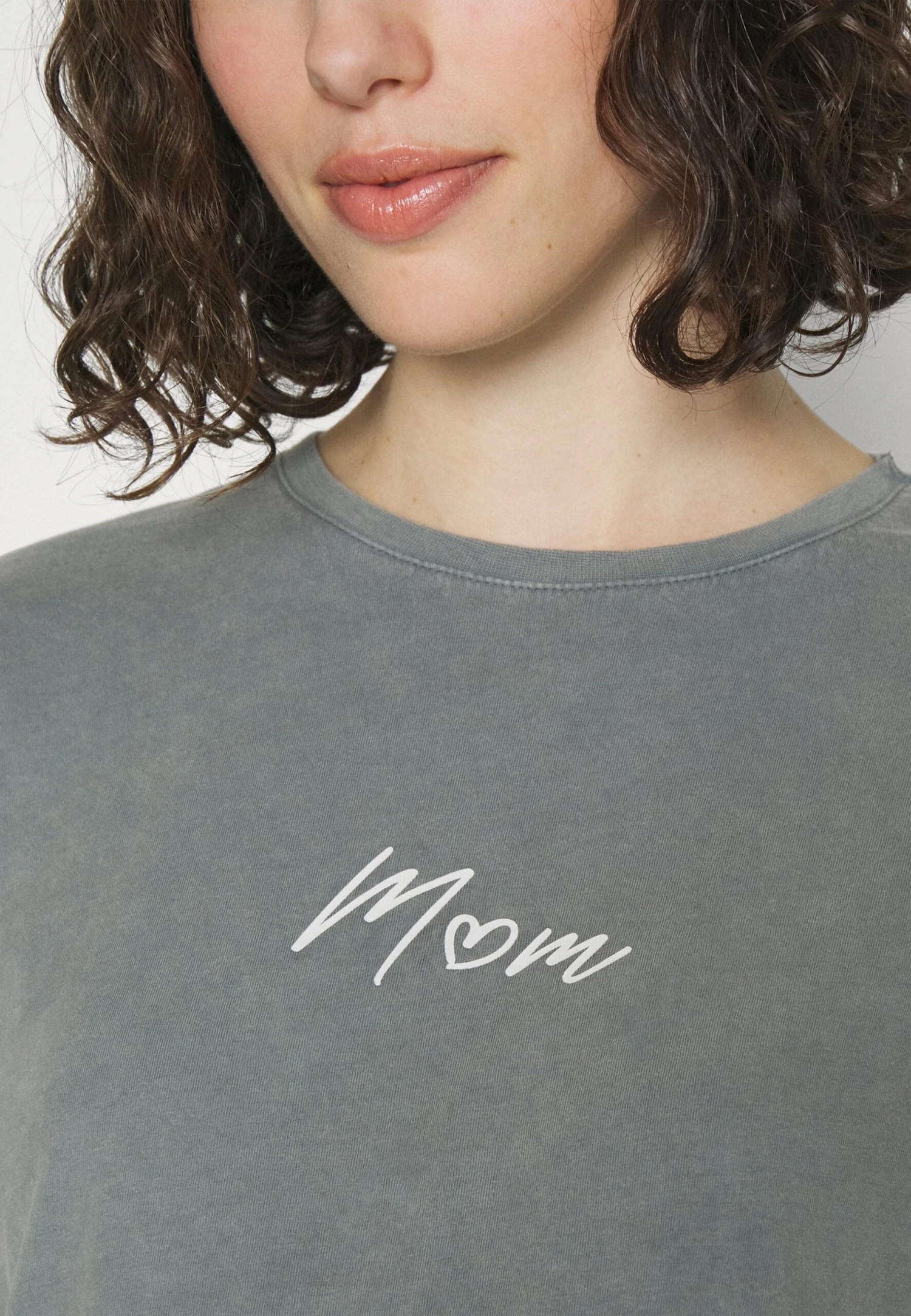 T-Shirt Con StampaBlack Donna T-shirt e top EVO29G01G-Q11 T-Shirt Con StampaBlack Donna T-shirt E Top EVO29G01G-Q11 -Even&Odd Negozio c68082b91e664892b46b7b5db178d47c scaled