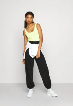 Even&Odd Pantaloni SportiviBlack Donna Pantaloni EV421A08W-Q11 3 Even&Odd Pantaloni SportiviBlack Donna Pantaloni EV421A08W-Q11 -Even&Odd Negozio cbc20655b44744049761069e3fdfac79 scaled