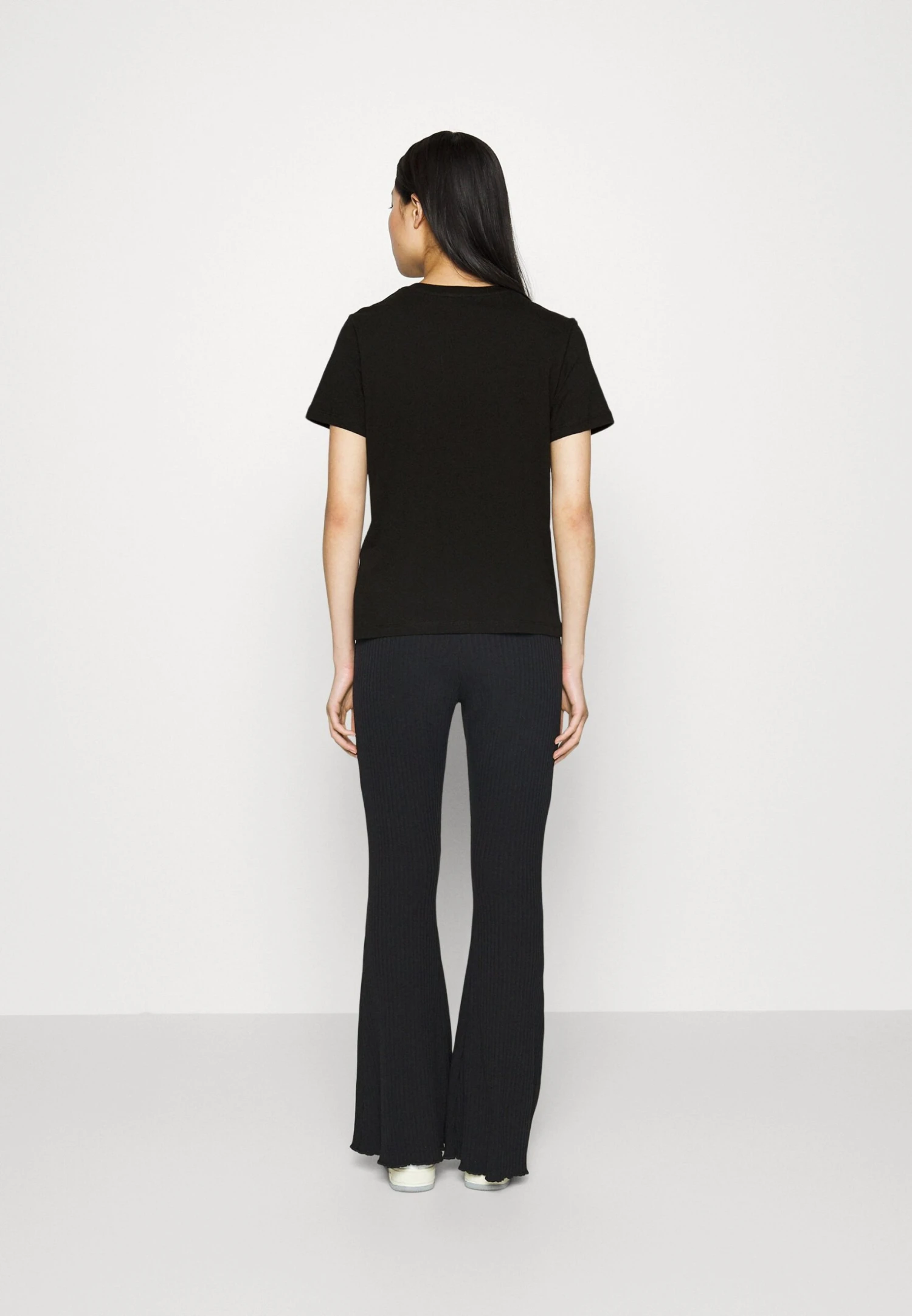 2 PackT-Shirt BasicBlack/White Donna T-shirt e top EV421D24J-Q11 Even&Odd 2 PackT-Shirt BasicBlack/White Donna T-shirt E Top EV421D24J-Q11 -Even&Odd Negozio d5d305c46abf4bb88688efe66f52d4ea scaled