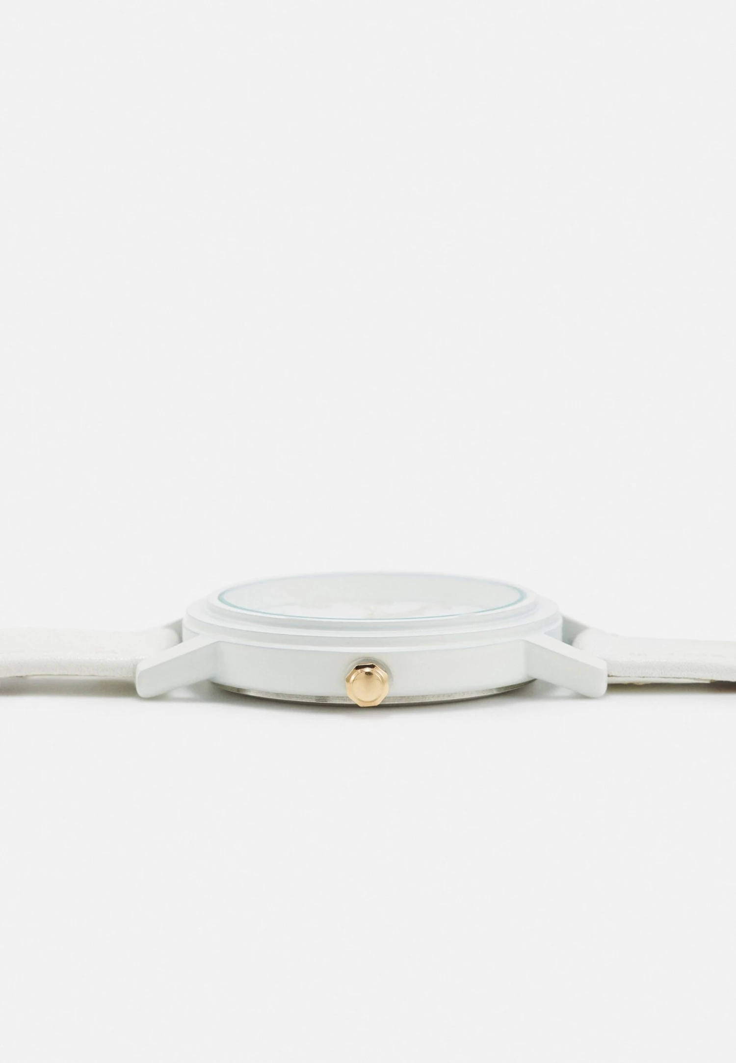 SetOrologioWhite/Gold Donna Orologi EV451M04U-A11 Even&Odd SetOrologioWhite/Gold Donna Orologi EV451M04U-A11 -Even&Odd Negozio dd0c86d1d62b4f68805ada44ac281ac3 scaled