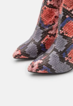 Even&Odd Stivali Con I TacchiRed Donna Stivali EV411A0LK-G11 -Even&Odd Negozio e2b399afa2a14f289d33f839df5ffcf2 scaled