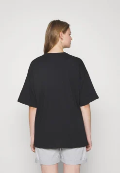 Even&Odd T-Shirt Con StampaBlack Donna T-shirt E Top EV421D26J-Q11 5 Even&Odd T-Shirt Con StampaBlack Donna T-shirt E Top EV421D26J-Q11 -Even&Odd Negozio e2b48c80e73f43fd8eabdcbbf58c29e7 scaled