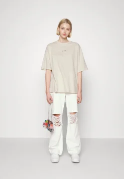 Even&Odd Liz Venus Back PrintT-Shirt Con StampaBeige Donna T-shirt E Top EV421D248-B11 3 Even&Odd Liz Venus Back PrintT-Shirt Con StampaBeige Donna T-shirt E Top EV421D248-B11 -Even&Odd Negozio e2b4e1c076964ce09da44c655fbe83db scaled