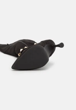 Even&Odd Stivali AltiBlack Donna Stivali EV411A0XJ-Q11 -Even&Odd Negozio e30c09b54b234577b802c94190f7b555 scaled