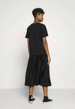 Even&Odd T-Shirt Con StampaBlack Donna T-shirt E Top EV421D1GA-Q11 -Even&Odd Negozio e61d9ad0d3834e3793b1dc8f0b88aad3 scaled